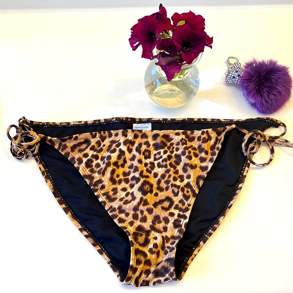 Wet Seal New Cheetah Print Bikini Bottoms, Ties, Size Large